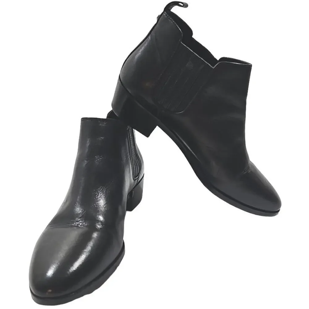Michael Kors ~Woman Size 6.5~ Black Leather Booties Pull-On.